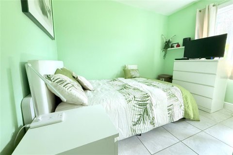 Copropriété à vendre à Tampa, Floride: 2 chambres, 67.45 m2 № 1898624 - photo 18