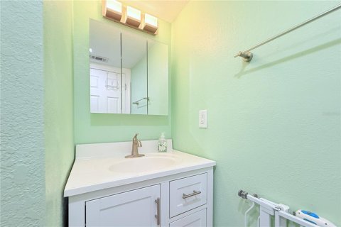 Copropriété à vendre à Tampa, Floride: 2 chambres, 67.45 m2 № 1898624 - photo 16