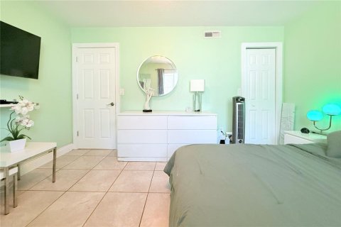 Copropriété à vendre à Tampa, Floride: 2 chambres, 67.45 m2 № 1898624 - photo 12
