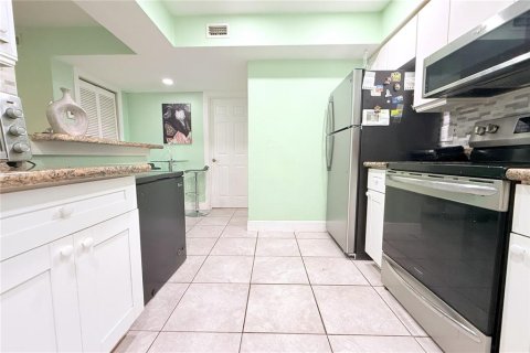 Copropriété à vendre à Tampa, Floride: 2 chambres, 67.45 m2 № 1898624 - photo 7