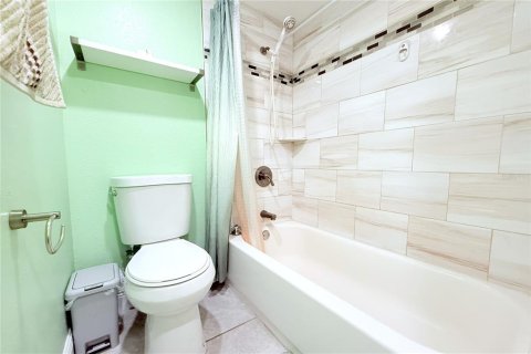 Copropriété à vendre à Tampa, Floride: 2 chambres, 67.45 m2 № 1898624 - photo 15