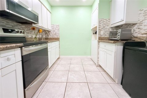 Copropriété à vendre à Tampa, Floride: 2 chambres, 67.45 m2 № 1898624 - photo 6