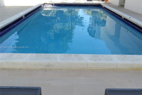 Copropriété à vendre à Coral Gables, Floride: 2 chambres, 89.19 m2 № 2034819 - photo 9