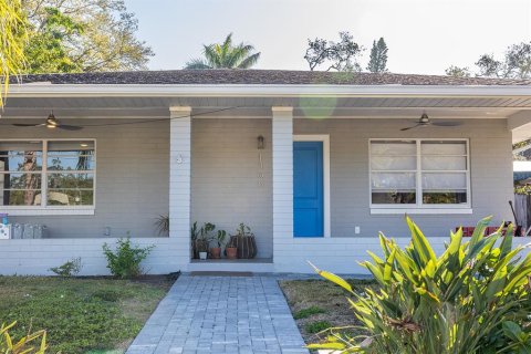 House in Bradenton, Florida 4 bedrooms, 134.89 sq.m. № 1590194 - photo 3