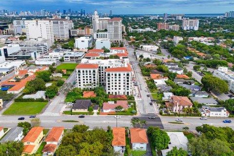 Villa ou maison à vendre à Coral Gables, Floride: 2 chambres, 114.08 m2 № 1966222 - photo 2