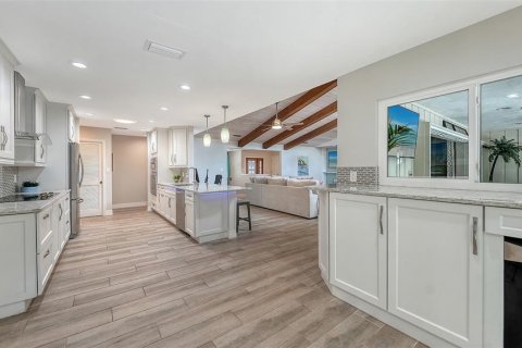 Купить виллу или дом в Сарасота, Флорида 7 комнат, 237.55м2, № 2330791 - фото 15