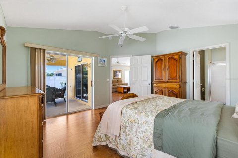House in The Villages, Florida 2 bedrooms, 112.41 sq.m. № 1902669 - photo 17