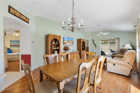 Villa ou maison à vendre à The Villages, Floride: 2 chambres, 112.41 m2 № 1902669 - photo 9