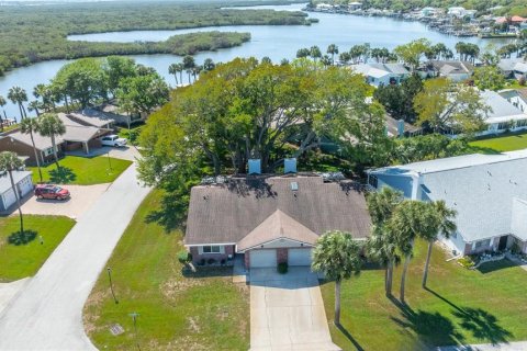 Duplex in Port Orange, Florida 3 bedrooms, 121.14 sq.m. № 2148941