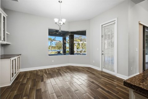 Casa en venta en Winter Garden, Florida, 7 dormitorios, 430.51 m2 № 2431873 - foto 19
