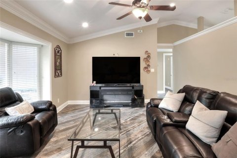 Villa ou maison à vendre à Auburndale, Floride: 4 chambres, 180.6 m2 № 1767587 - photo 8