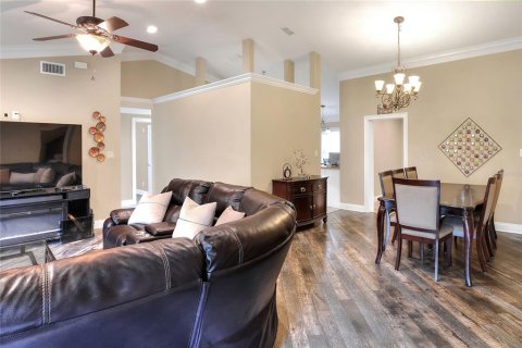 Villa ou maison à vendre à Auburndale, Floride: 4 chambres, 180.6 m2 № 1767587 - photo 9