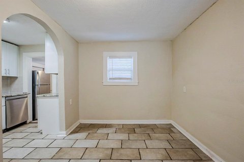 Casa en venta en Saint Petersburg, Florida, 4 dormitorios, 121.7 m2 № 1572110 - foto 7