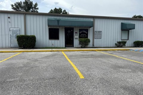 Immobilier commercial à louer à Crystal River, Floride: 1551.93 m2 № 1795979 - photo 1