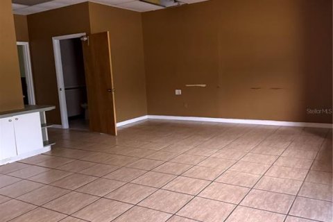 Immobilier commercial à louer à Crystal River, Floride: 1551.93 m2 № 1795979 - photo 4