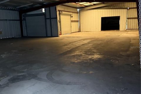 Immobilier commercial à louer à Crystal River, Floride: 1551.93 m2 № 1795979 - photo 17