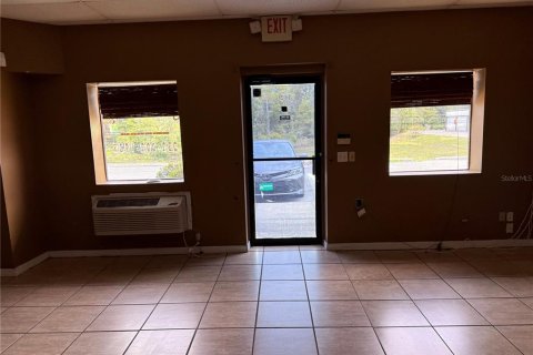 Immobilier commercial à louer à Crystal River, Floride: 1551.93 m2 № 1795979 - photo 5