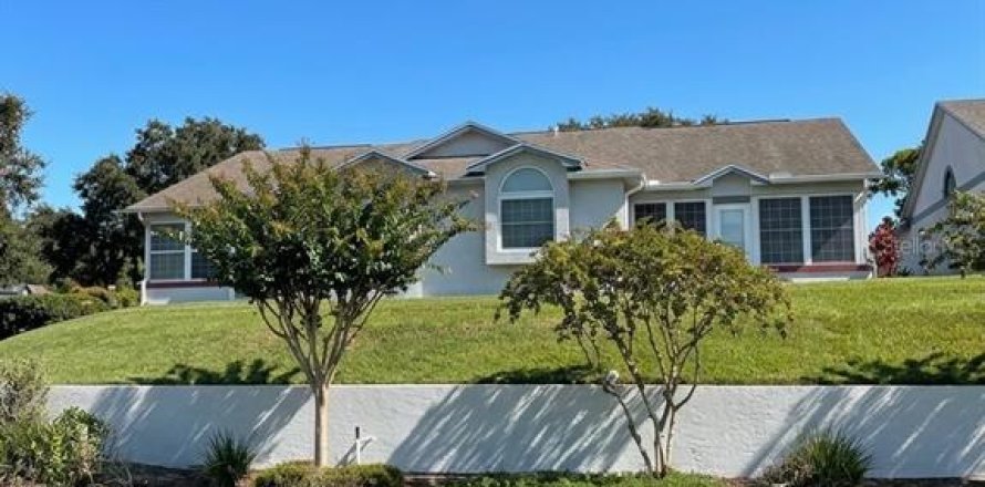 Touwnhouse à Clermont, Floride 2 chambres, 122.07 m2 № 2386303