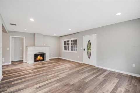 Casa en venta en Mount Dora, Florida, 2 dormitorios, 153.1 m2 № 2234615 - foto 3