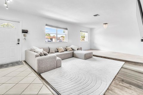 Villa ou maison à vendre à Hollywood, Floride: 3 chambres, 171.5 m2 № 2085261 - photo 3