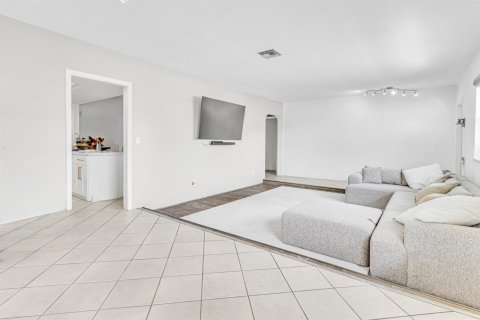 Villa ou maison à vendre à Hollywood, Floride: 3 chambres, 171.5 m2 № 2085261 - photo 4