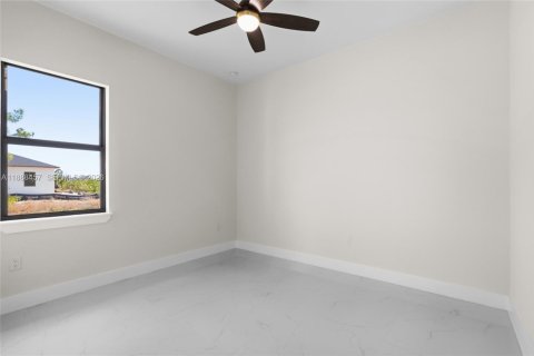 Casa en venta en Cape Coral, Florida, 4 dormitorios, 197.7 m2 № 1938874 - foto 22