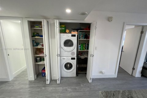 Снять в аренду квартиру в Майами, Флорида 1 спальня, № 1988010 - фото 7