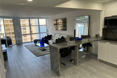 Снять в аренду квартиру в Майами, Флорида 1 спальня, № 1988010 - фото 5