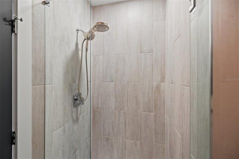 Adosado en venta en Tampa, Florida, 3 dormitorios, 123.47 m2 № 1642227 - foto 12