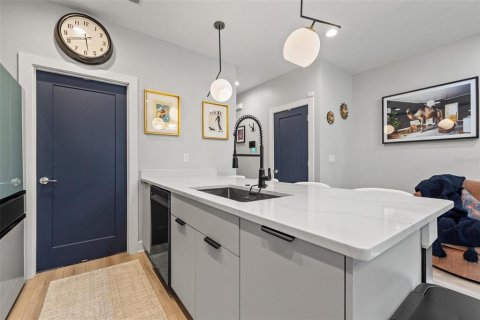 Adosado en venta en Tampa, Florida, 3 dormitorios, 123.47 m2 № 1642227 - foto 7