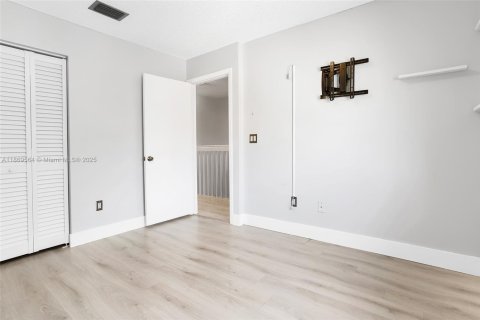 Townhouse in Dania Beach, Florida 2 bedrooms, 116.31 sq.m. № 1922025 - photo 30