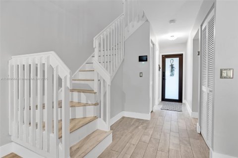 Townhouse in Dania Beach, Florida 2 bedrooms, 116.31 sq.m. № 1922025 - photo 12