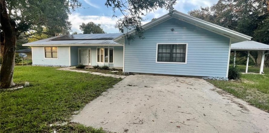 Villa ou maison à Dunnellon, Floride 3 chambres, 197.7 m2 № 1917055