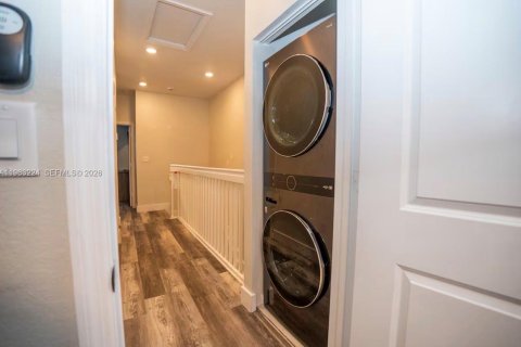 Купить таунхаус в Хомстед, Флорида 3 спальни, 143.53м2, № 2025759 - фото 18