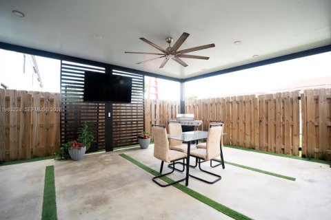 Купить таунхаус в Хомстед, Флорида 3 спальни, 143.53м2, № 2025759 - фото 3