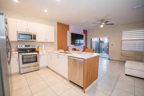 Купить таунхаус в Хомстед, Флорида 3 спальни, 143.53м2, № 2025759 - фото 4