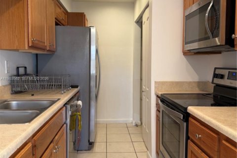 Casa en alquiler en Fort Lauderdale, Florida, 3 dormitorios, 233 m2 № 2007906 - foto 2