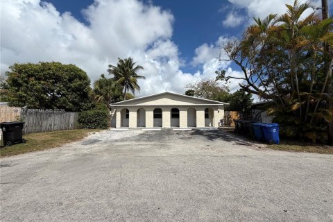 Casa en alquiler en Fort Lauderdale, Florida, 3 dormitorios, 233 m2 № 2007906 - foto 14