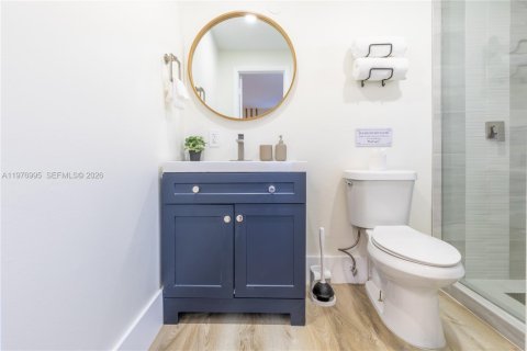 House in Miami, Florida 5 bedrooms, 216.65 sq.m. № 2042513 - photo 14