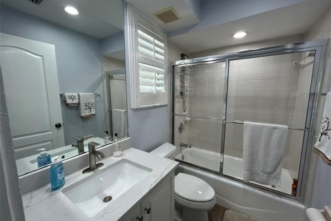 Condo in Bradenton, Florida, 3 bedrooms  № 2213754 - photo 24