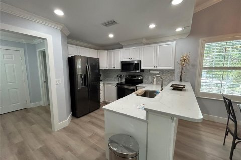 Condo in Bradenton, Florida, 3 bedrooms  № 2213754 - photo 9