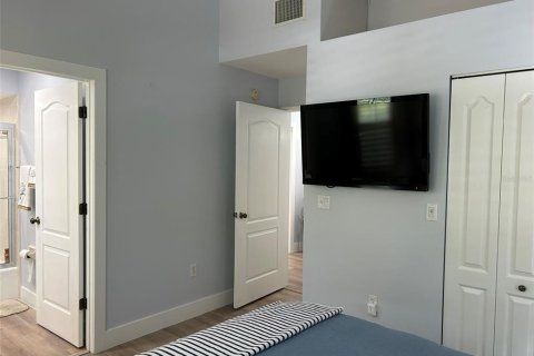 Condo in Bradenton, Florida, 3 bedrooms  № 2213754 - photo 25