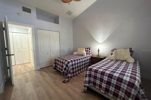 Condo in Bradenton, Florida, 3 bedrooms  № 2213754 - photo 16