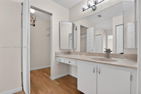 Condo in Boca Raton, Florida, 2 bedrooms  № 2068314 - photo 20