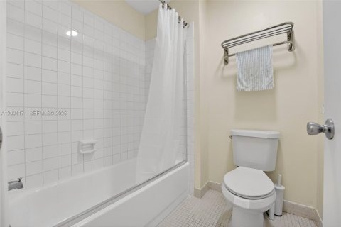 Condo in Boca Raton, Florida, 2 bedrooms  № 2068314 - photo 19