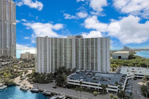 Снять в аренду кондоминиум в Санни-Айлс-Бич, Флорида 1 спальня, 92.07м2, № 1947804 - фото 5