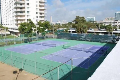 Снять в аренду кондоминиум в Санни-Айлс-Бич, Флорида 1 спальня, 92.07м2, № 1947804 - фото 19