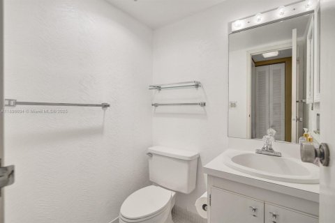 Снять в аренду кондоминиум в Санни-Айлс-Бич, Флорида 1 спальня, 92.07м2, № 1947804 - фото 10