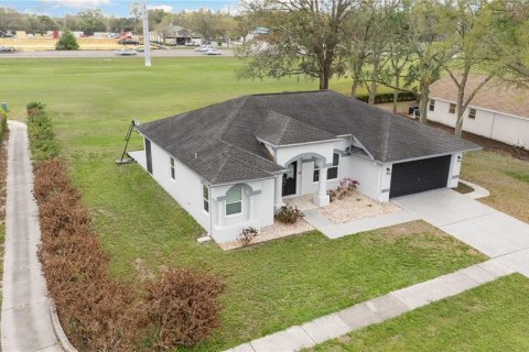 House in Zephyrhills, Florida 3 bedrooms, 163.51 sq.m. № 1569202 - photo 7