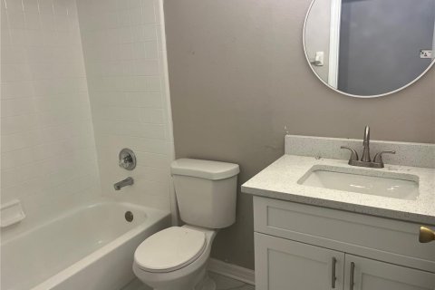 Villa ou maison à louer à Orlando, Floride: 4 chambres, 187.48 m2 № 2418608 - photo 6